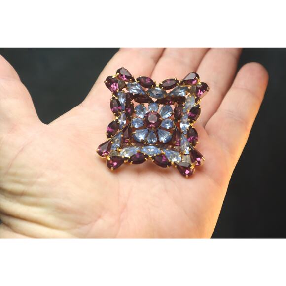 Amazing Kramer Purple Rhinestone Shadow Box Brooch Earrings Set - Picture 4 of 10